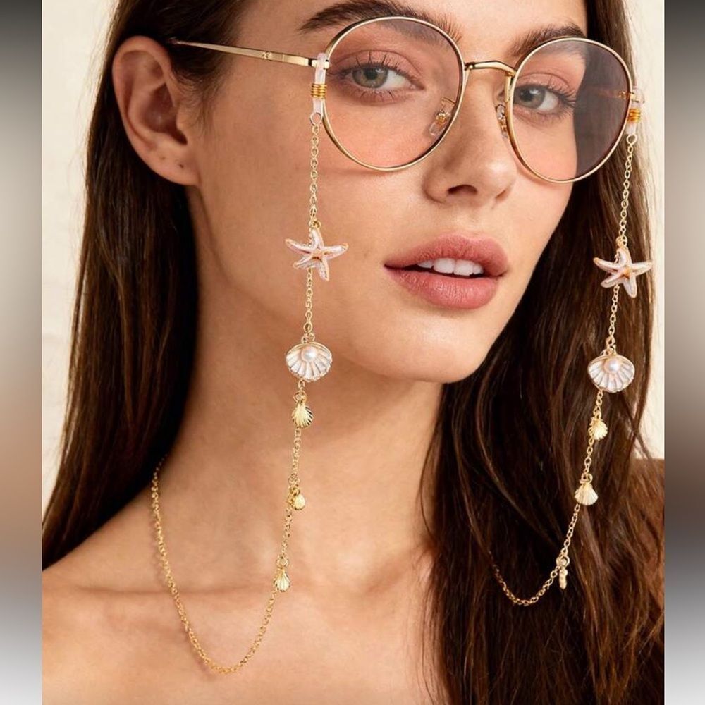 Gold SunglassāChain with Starfish and Shell Charms R365